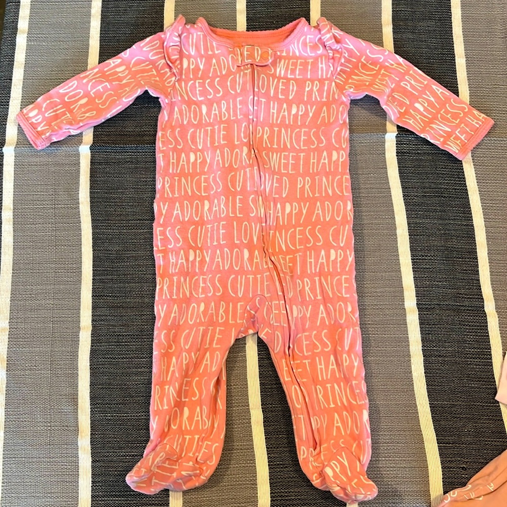***5 PCS***Onesies 6mos-9mos